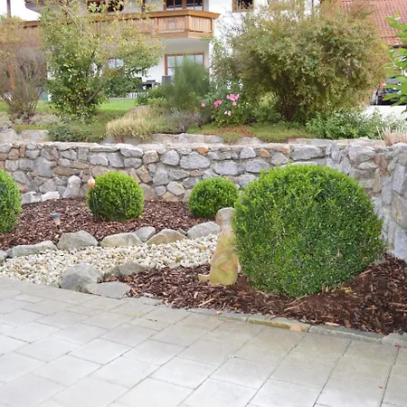 Modern With Private Garden In Gleißenberg