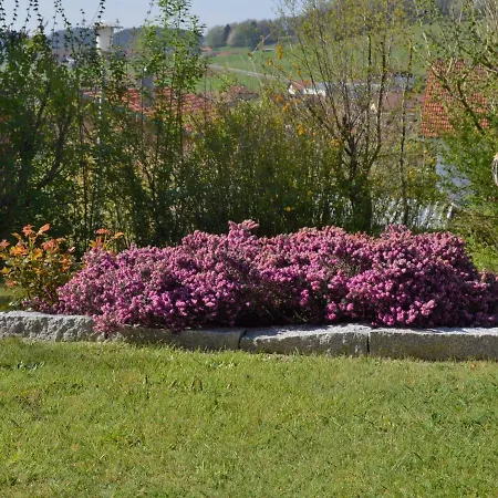 Modern With Private Garden In Gleißenberg